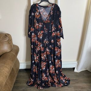 Torrid Black floral crochet challis maxi dress. Size 4 / Size 26.